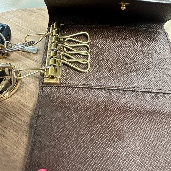 Louis Vuitton cash,card & key💎Authentic - Picture 8 of 16